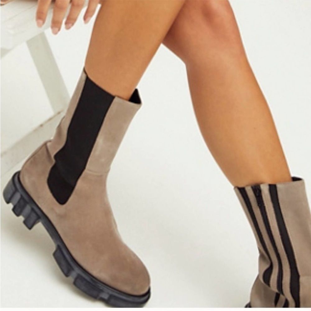 NWT Free People Brooks Chelsea Suede Chunky Sole Boots Size38.5 Gray/Brown/Taupe
